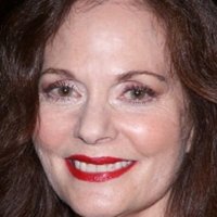 Lesley Ann Warren Nøgen