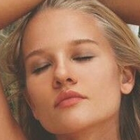 Lili Sepe Nøgen