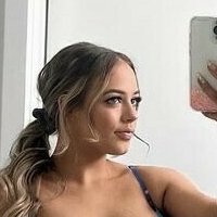 Lillie Hawkes Nøgen