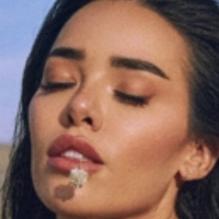Lily Andrews Nøgen