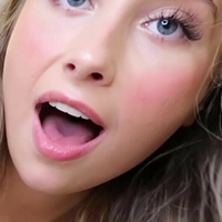 Lily Daisy Phillips Nøgen