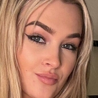 Lily Hosea Nøgen
