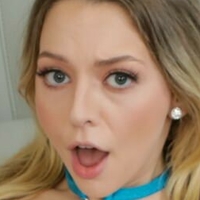 Lily Larimar Nøgen