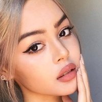 Lily Maymac Nøgen