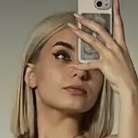 Lina Hsly Nøgen