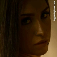 linda_mejia Nøgen