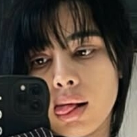 linnnna._ Nøgen