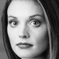 Lisa Brenner Nøgen