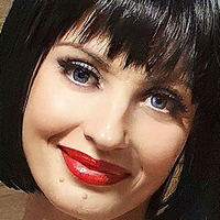 Lisa Bukawski Nøgen