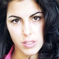 Lisa Makhedjouf Nøgen