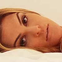Livia Lemos Nøgen