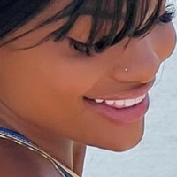 Livia Santana Nøgen