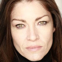 Liz May Brice Nøgen