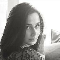 Liz Snowfoot Nøgen