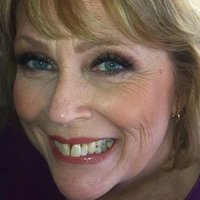 Lori Eden Nøgen