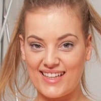 Lottie Rose Nøgen