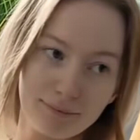 Lou Petite Nøgen