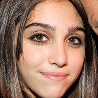 Lourdes Leon Nøgen
