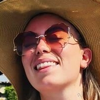 Lovaliine Nøgen