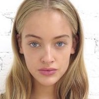 Lucette Van Beek Nøgen