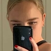 Lucy Baumgartner Nøgen