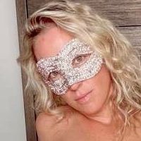 Lucy Sinclaire Nøgen