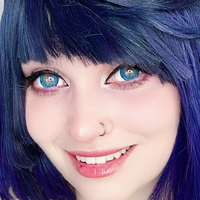 LucyYumi Nøgen