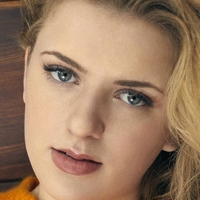 Maddie Poppe Nøgen