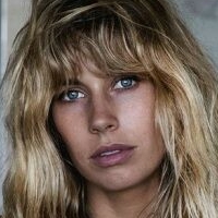 Maddy Relph Nøgen