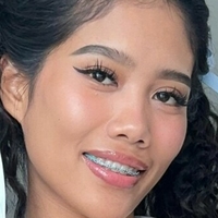 Mae Melody Nøgen
