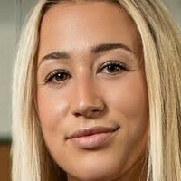 Maeve Carei Nøgen
