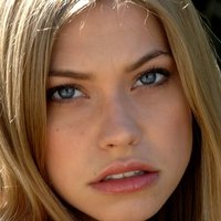 Maitland McConnell Nøgen