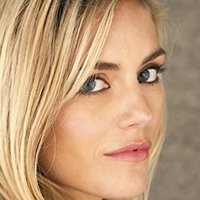 Maliabeth Johnson Nøgen