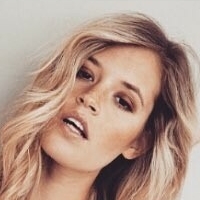 Mara Landwehrs (Belger) Nøgen