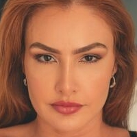Mari Alvarenga Nøgen