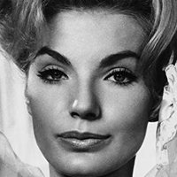 Maria Perschy Nøgen