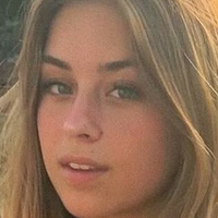 mariamooreno._ Nøgen