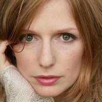 Marie Riva Nøgen