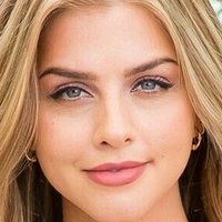 Marina Laswick Nøgen