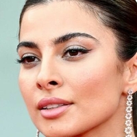 Maryam Zolghadr Nøgen