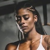 Massy Arias Nøgen