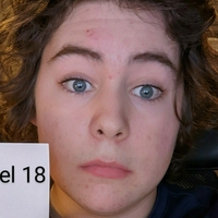 mattgrayyes Nøgen