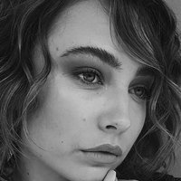 Mavournee Hazel Nøgen