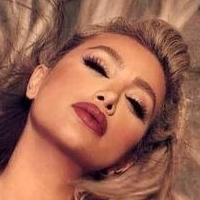 Maya Diab Nøgen
