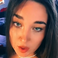 Maya Jakubowski Nøgen