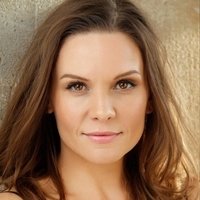 Maya Stange Nøgen