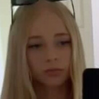 Maya.zrv Nøgen