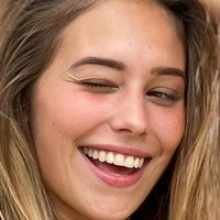 Melina Hoch Nøgen