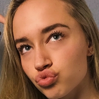 Mia Mastrov Nøgen