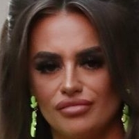 Mia Sully Nøgen